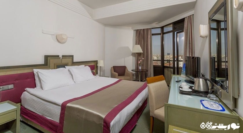 تخت بزرگ اتاق استاندارد